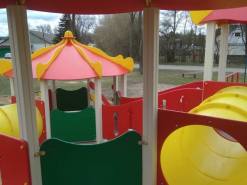 Установка игрового комплекса в г. Жиздра Калужской обл., парк «Сказка»