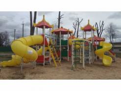 Установка игрового комплекса в г. Жиздра Калужской обл., парк «Сказка»